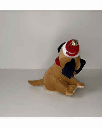 Bruno Cascabel · Perrito pug navideño de peluche