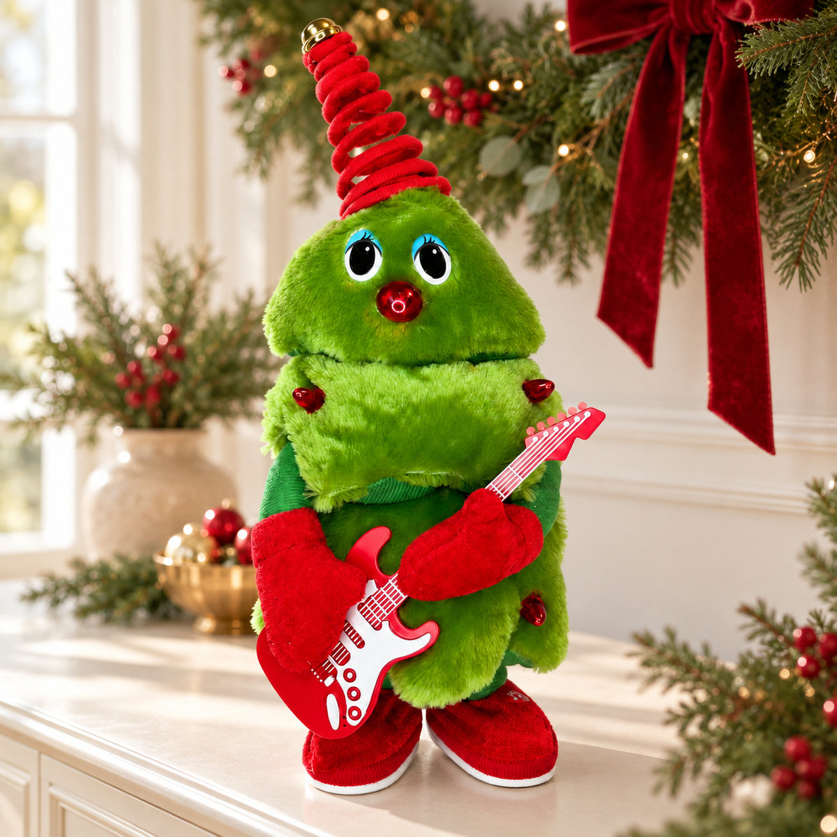 Pino Rock · Árbol navideño de peluche con guitarra — Ambientación navideña 2 (imagen ilustrativa)